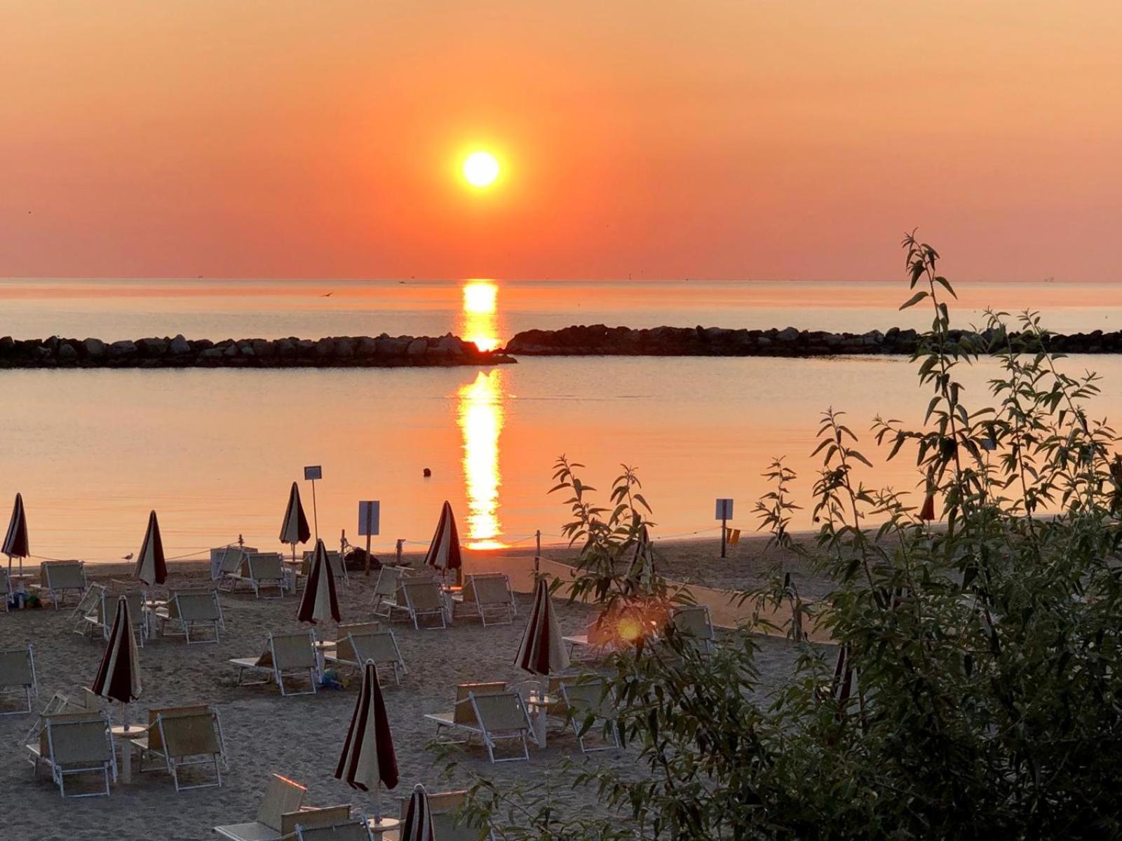 Hotel Locanda Delle Dune Белларія-Іджеа-Марина Екстер'єр фото